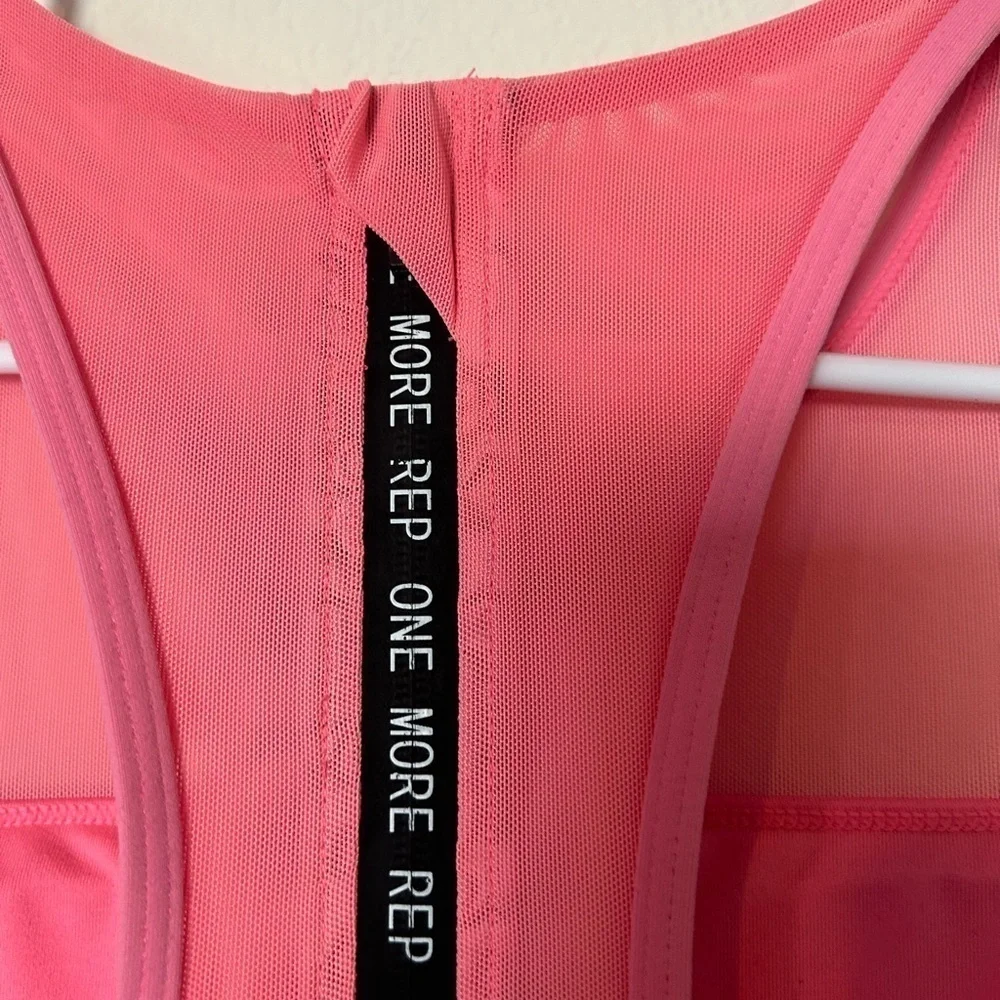 Zyia Active All Star One More rep Pink Racerback Sports Bra. Size Small.